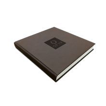 Lade das Bild in den Galerie-Viewer, OFYR Kochbuch EN-DE